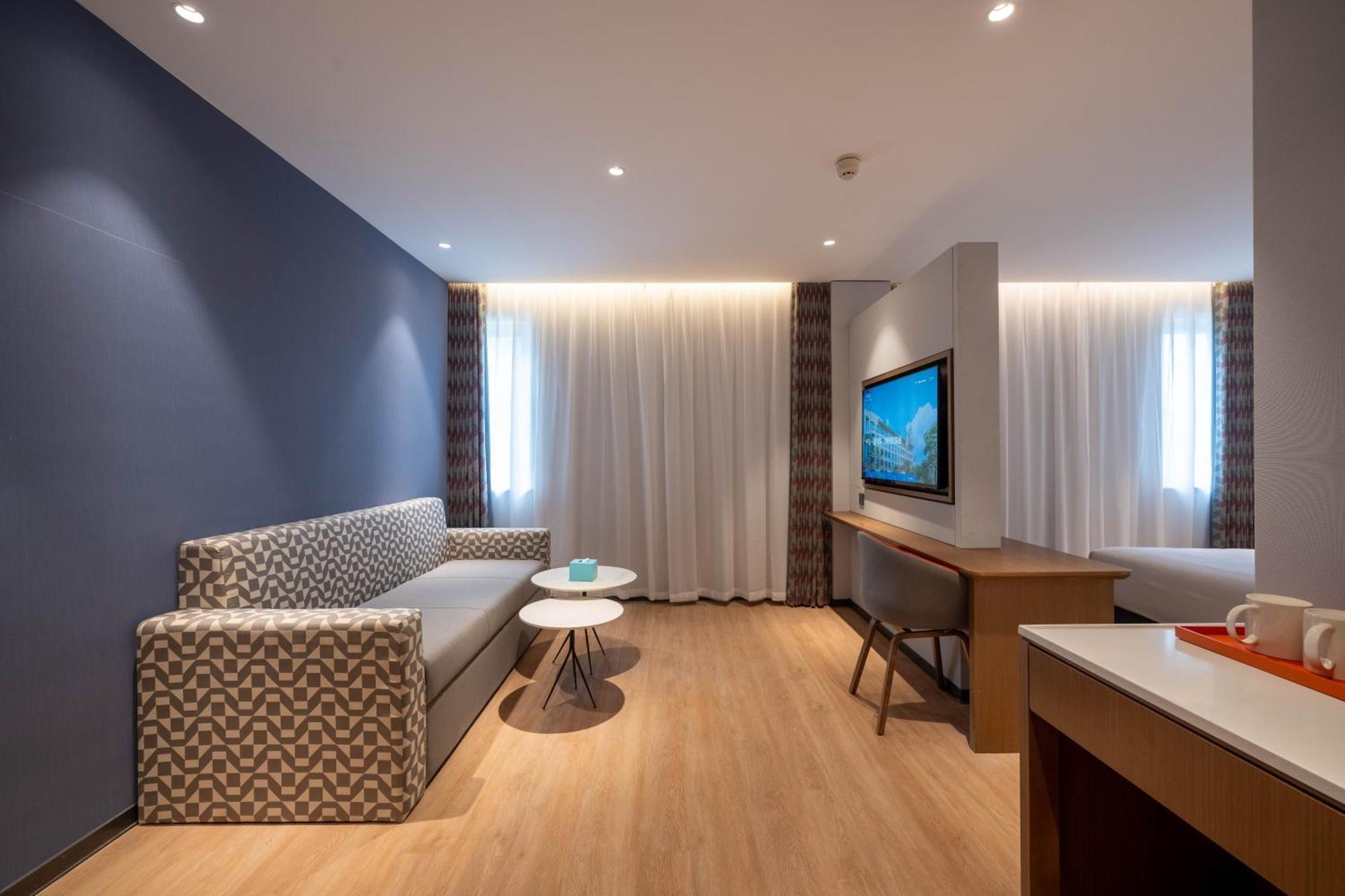 Holiday Inn Express Shanghai Pujiang Lianhang Road By Ihg Экстерьер фото