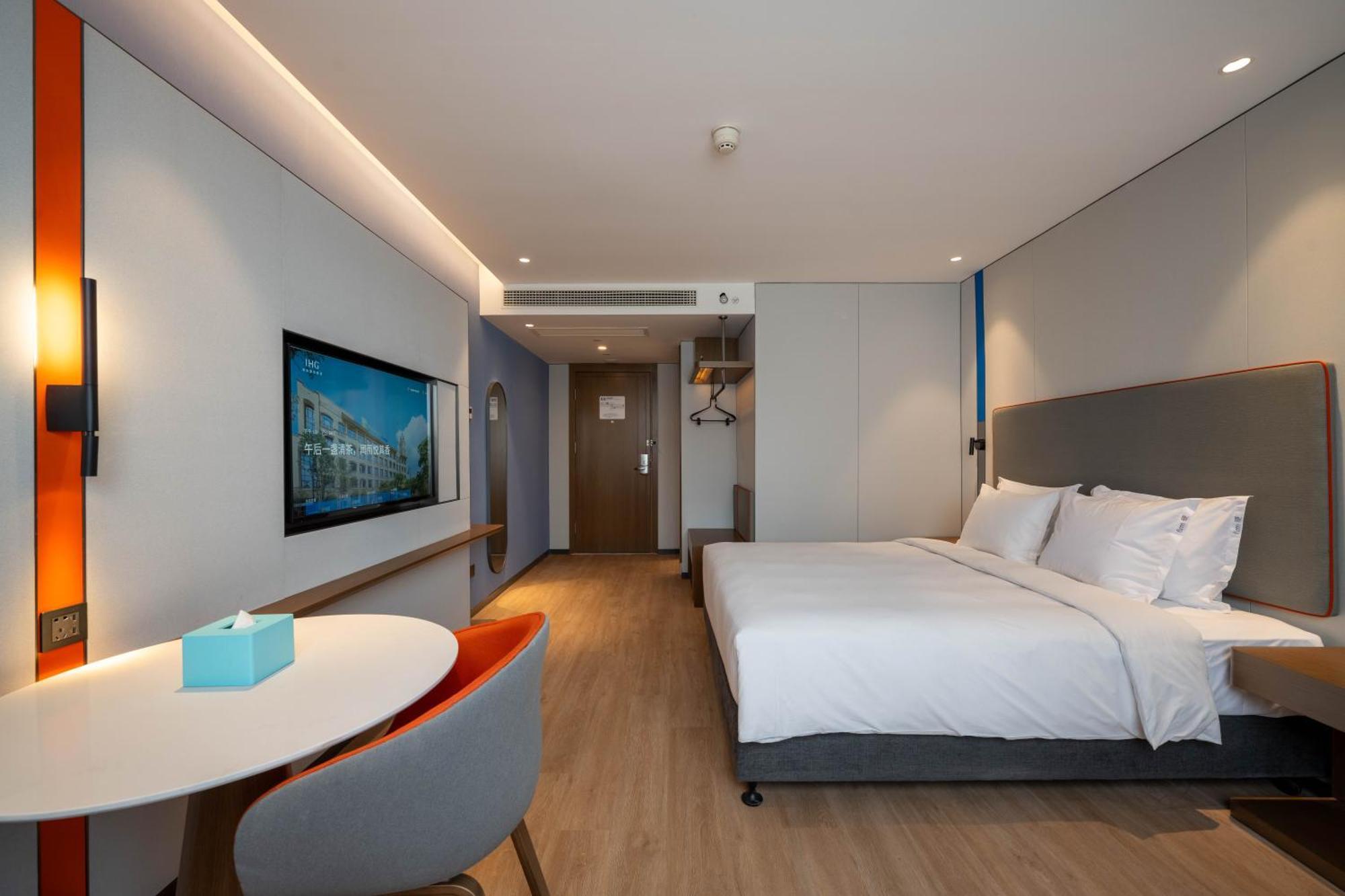 Holiday Inn Express Shanghai Pujiang Lianhang Road By Ihg Экстерьер фото